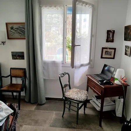 T2 350m Rez De Jardin Terrasse 1 Place Parking Prive Apartment Sanary-sur-Mer
