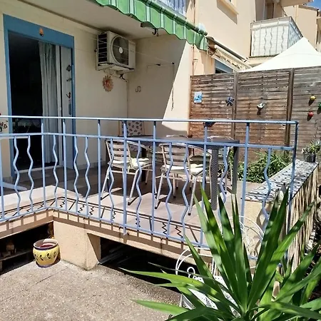 Apartment T2 350m Rez De Jardin Terrasse 1 Place Parking Prive Sanary-sur-Mer